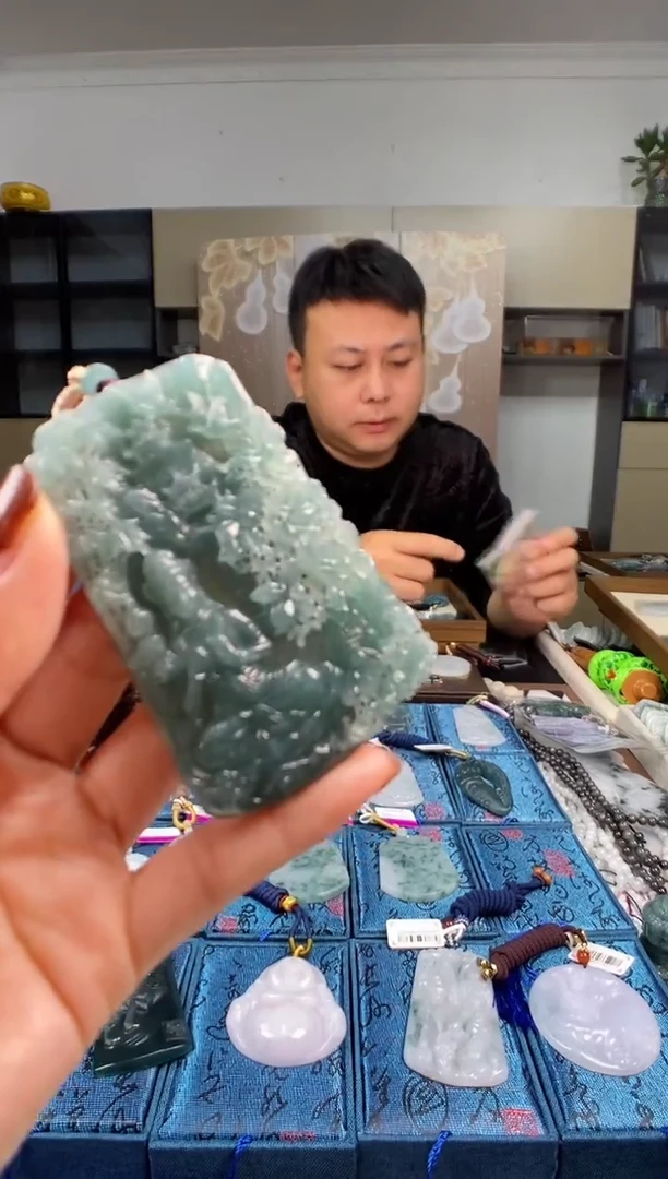 颈饰未镶嵌翡翠多样性发其一