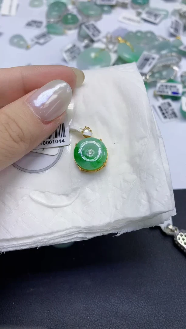 颈饰未镶嵌翡翠天然缅甸翡翠A货百元以上9元证书费自理