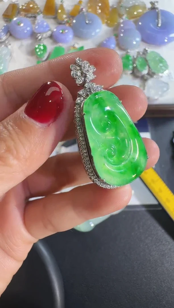 吊坠(不含链)18K金镶嵌翡翠【源头工厂】钻石镶嵌