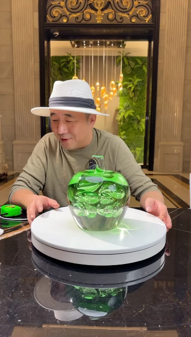 【闪购商品】摆件灵泡幻境绿苹果AJ03380