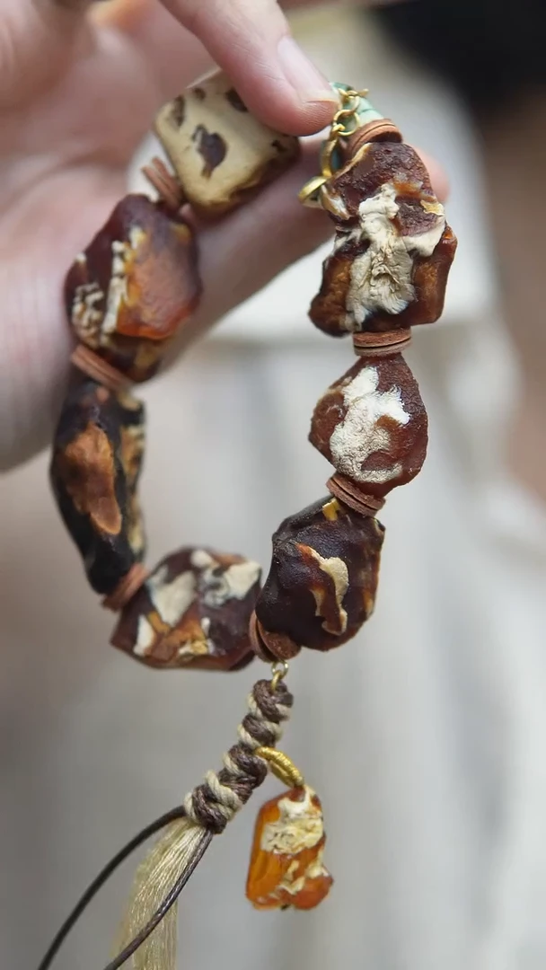 未镶嵌颈饰琥珀蜜蜡吊坠