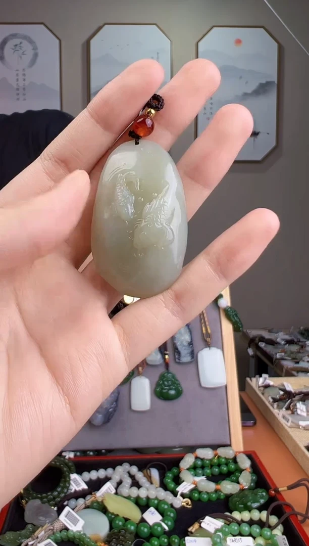 颈饰未镶嵌和田玉一物一证 拍一单发一个