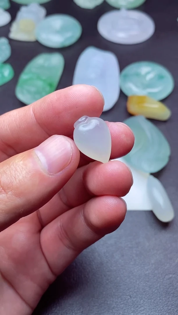 未镶嵌定制翡翠翡翠