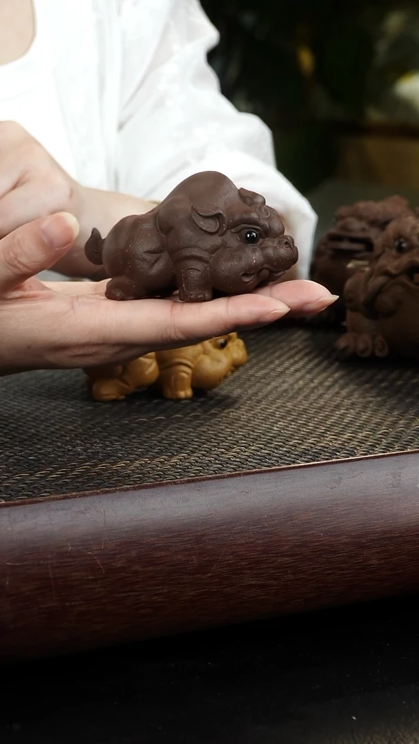 紫砂茶宠崇明貔貅紫泥