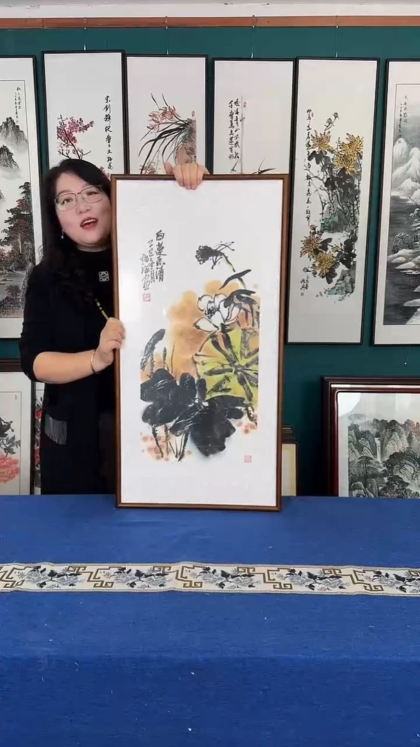 国画48*93白莲实木装裱