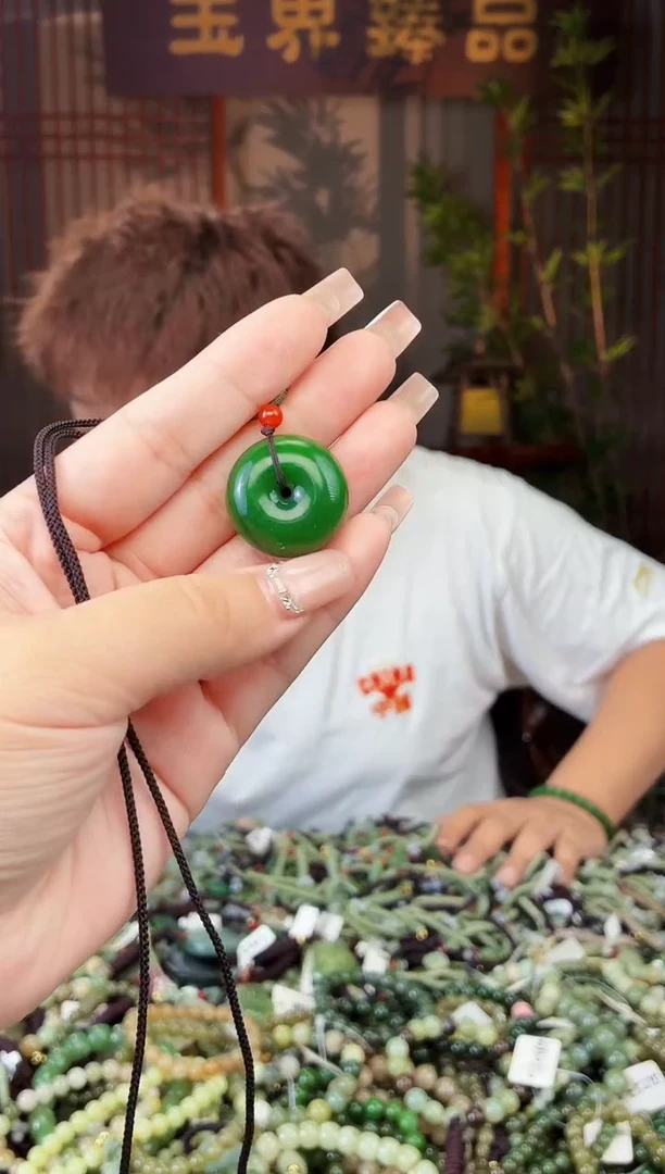 和田玉未镶嵌颈饰拍一发一