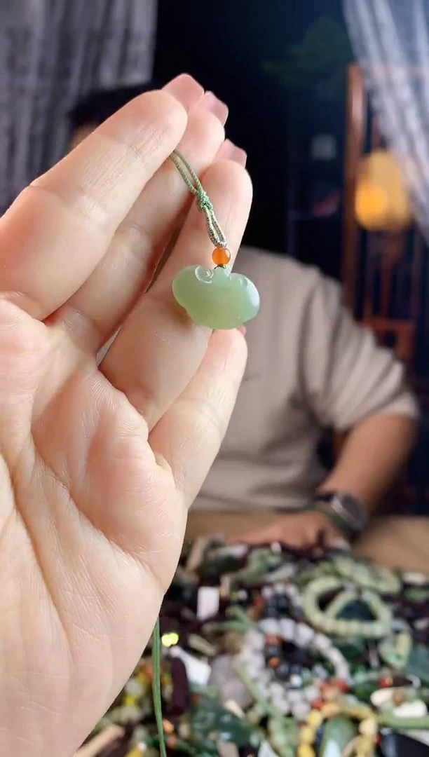 【闪购商品】和田玉挂件未镶嵌多样性发货拍一发一