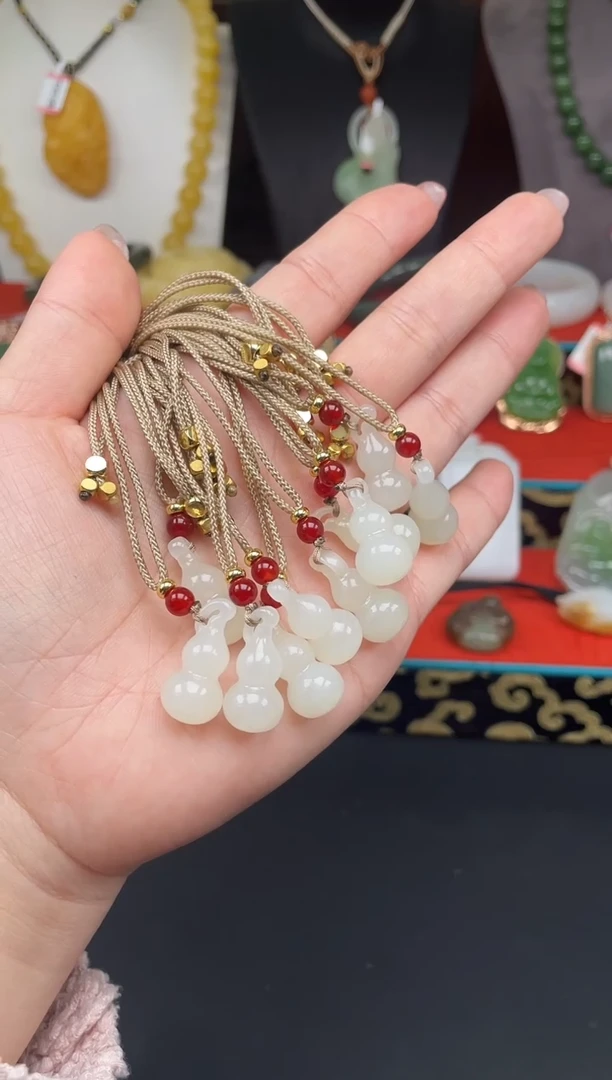 和田玉未镶嵌颈饰吊坠  多样性发其一 f096