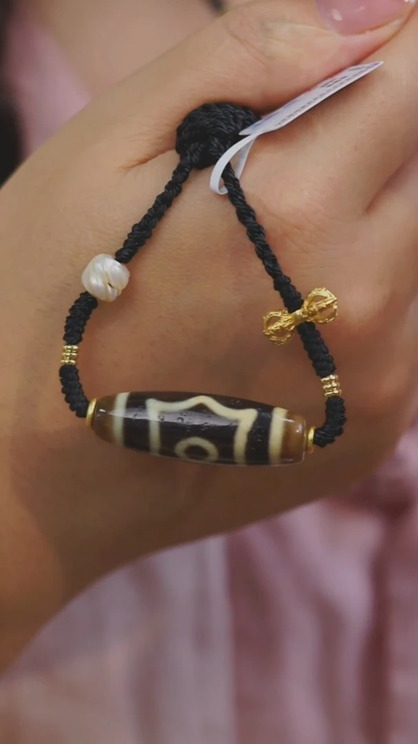 未镶嵌颈饰玛瑙/玉髓（覆膜）多样性发其一 3眼