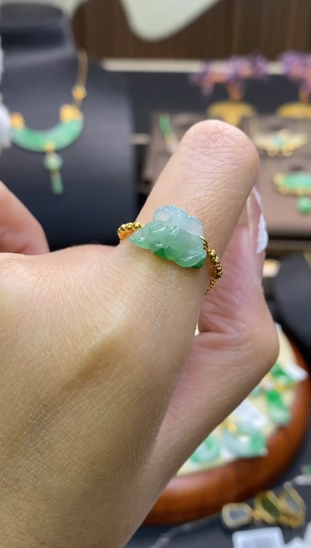 【闪购商品】翡翠颈饰18K金镶嵌净货11963