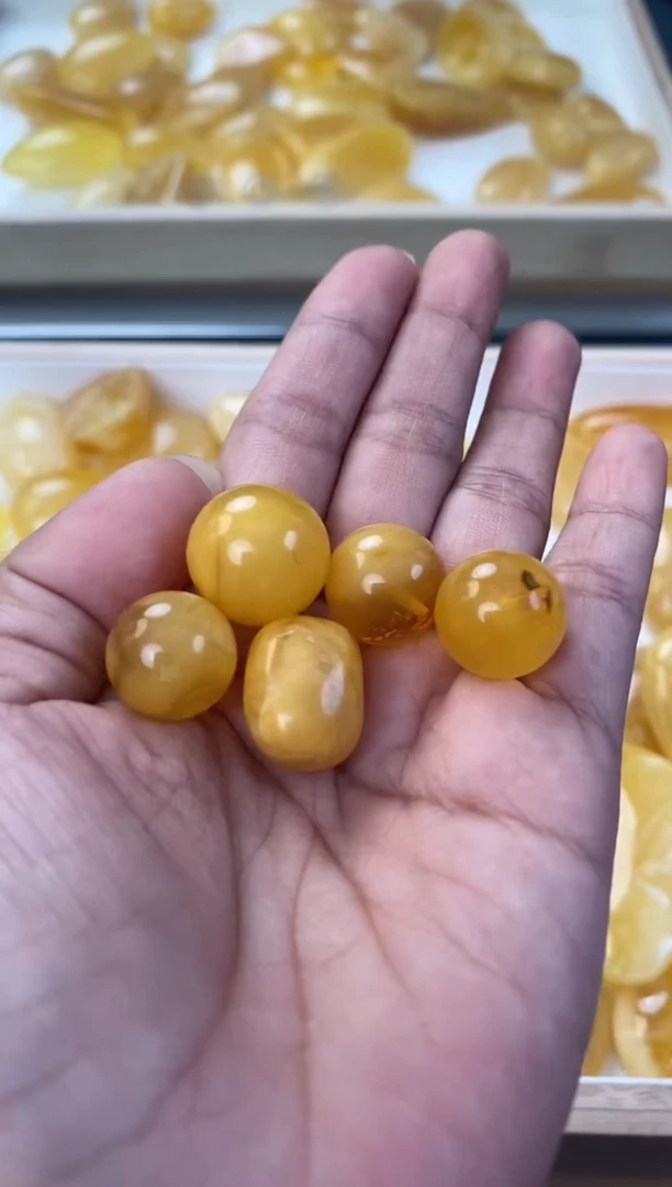 未镶嵌琥珀裸石天然琥珀蜜蜡