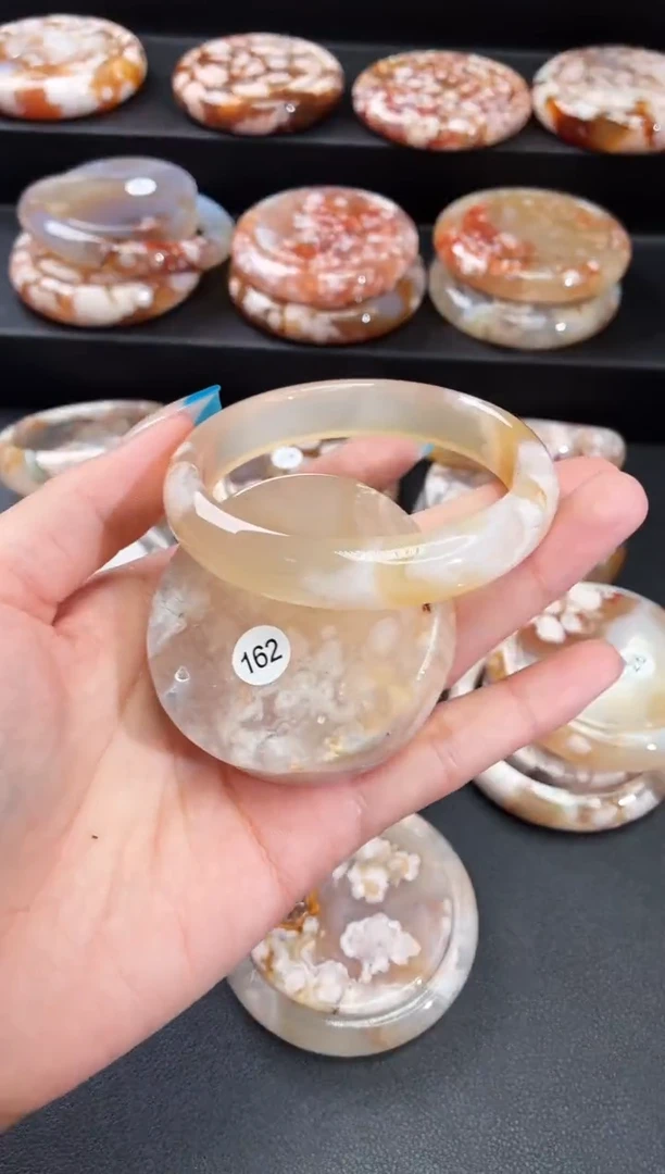 手镯玛瑙/玉髓未镶嵌石英质玉56圈55/56带(赠送镯心)