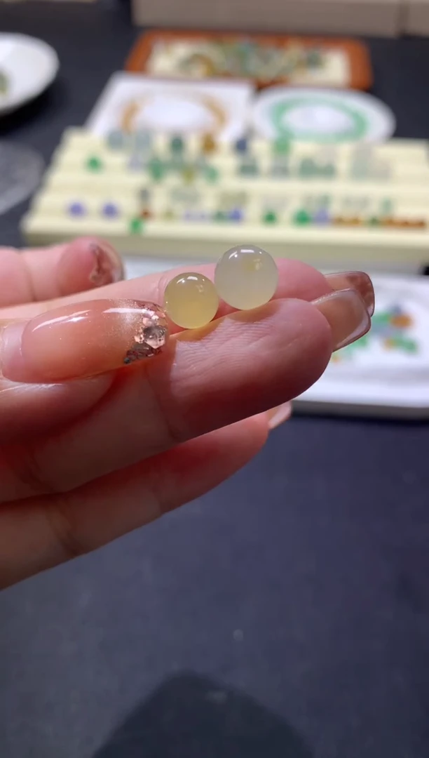 未镶嵌定制翡翠?****?卡6.9/7.8mm