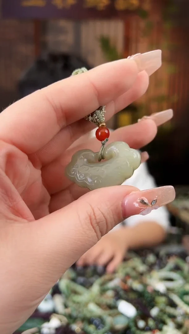 【闪购商品】和田玉颈饰未镶嵌 多样性发一