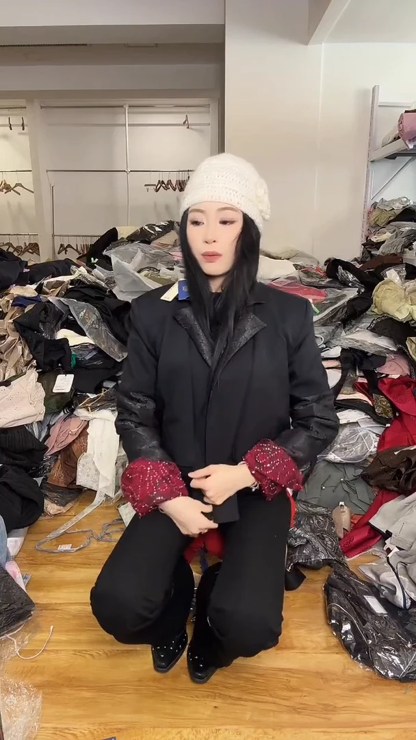 外套       M码       80-105斤1