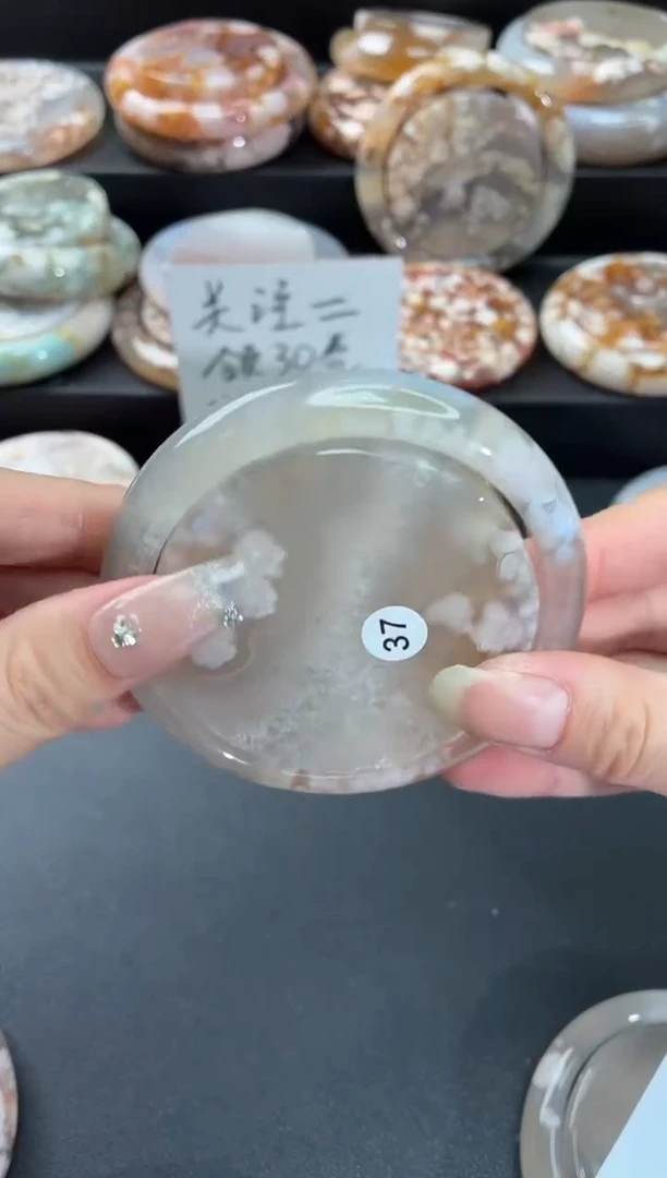手镯玛瑙/玉髓未镶嵌石英质玉62圈(赠送镯心)圈口建议拍大