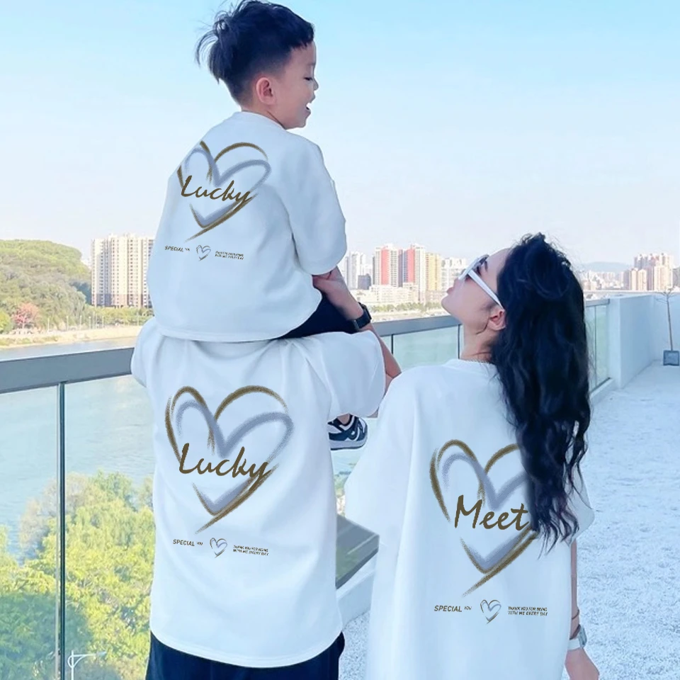 时髦炸街一家三四口户外出游拍照透气亲肤短袖T恤母女子套装爆款