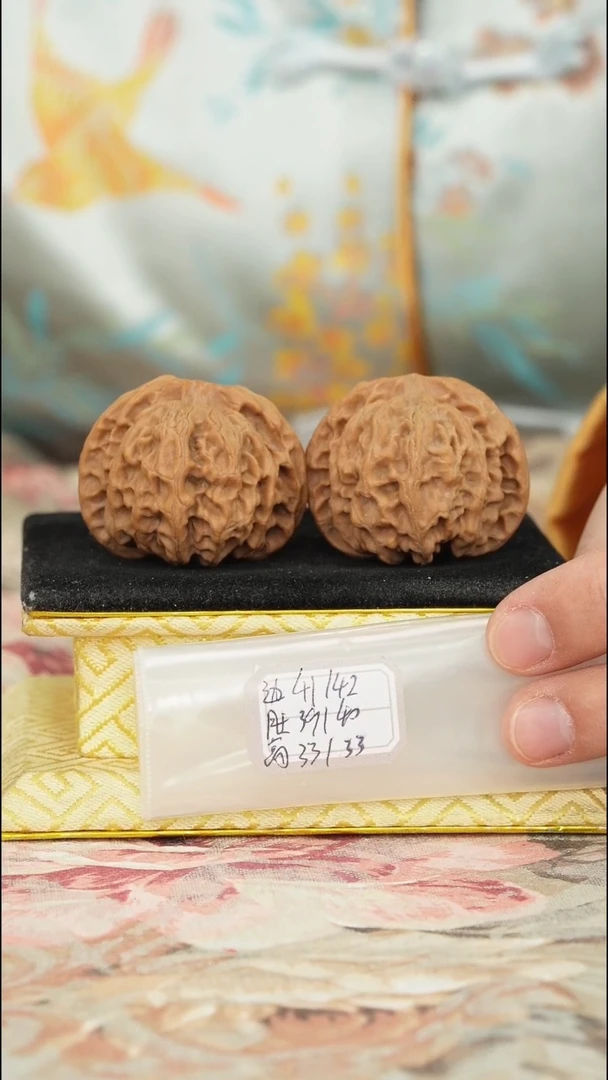 【闪购商品】文玩核桃把件苹果园