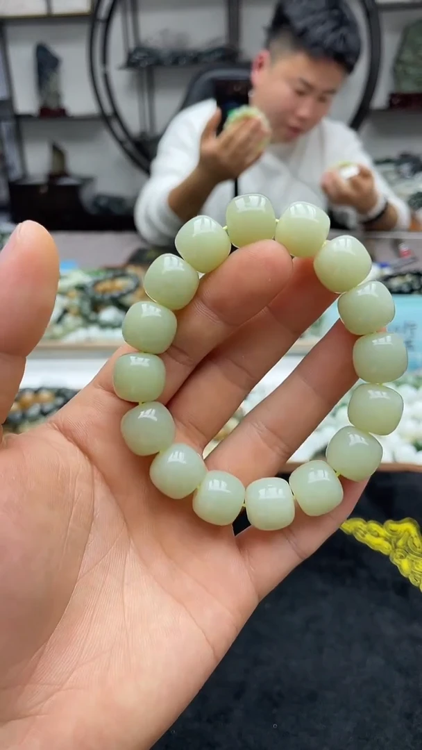 未镶嵌手串和田玉新疆若羌黄口14老型