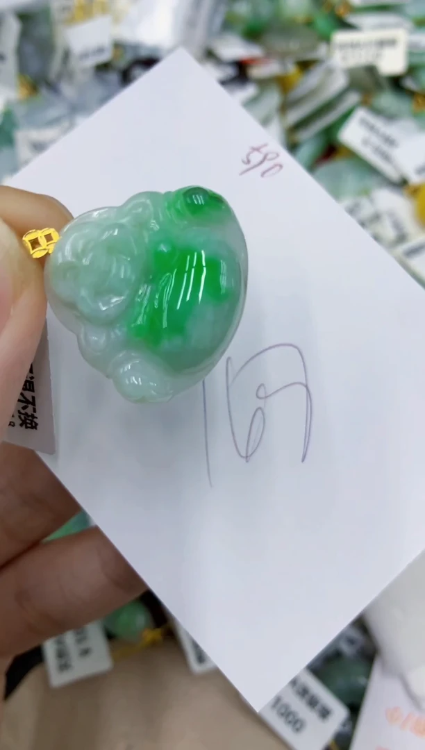 颈饰18K金镶嵌翡翠111111111111