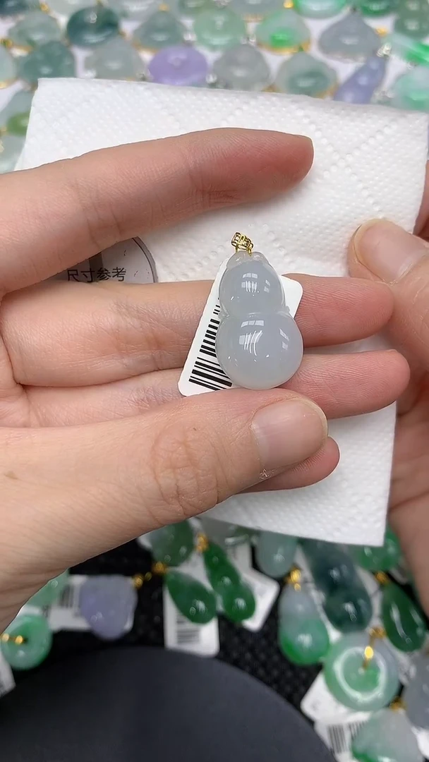 颈饰18K金镶嵌翡翠111111111111