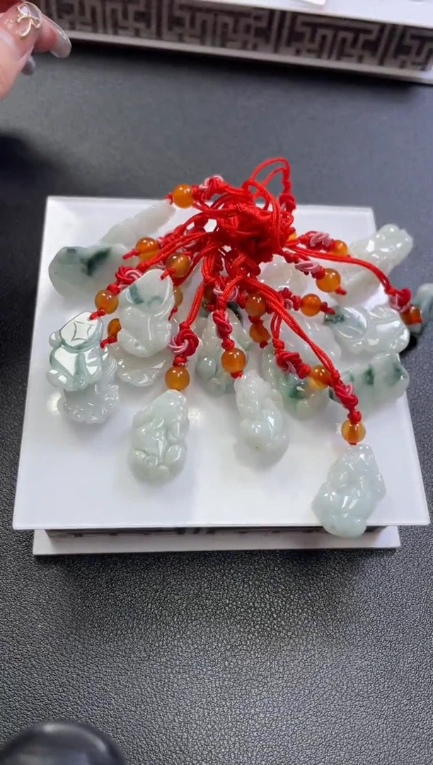 颈饰未镶嵌翡翠貔貅手机绳多样性发一件