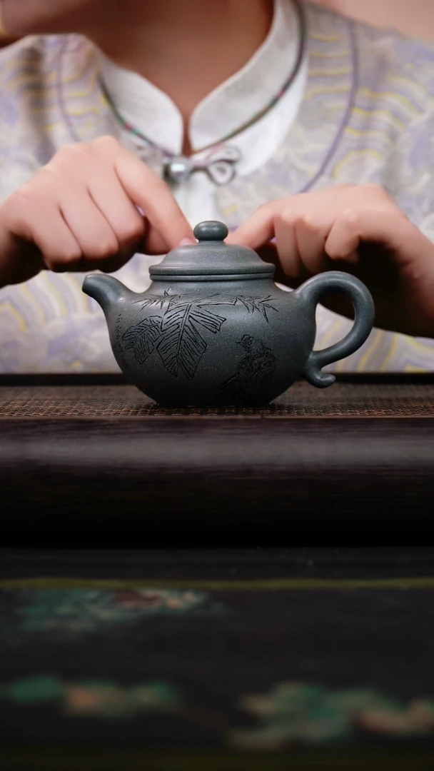 茶壶紫砂海蓝段 莲子壶