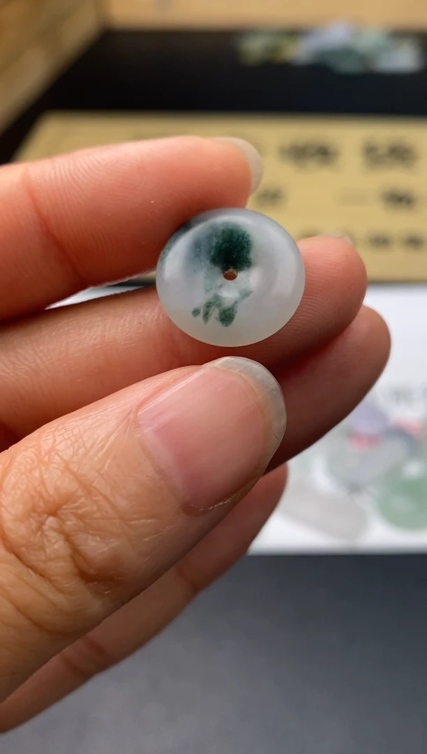 定制翡翠未镶嵌翡翠毛货发货发一个