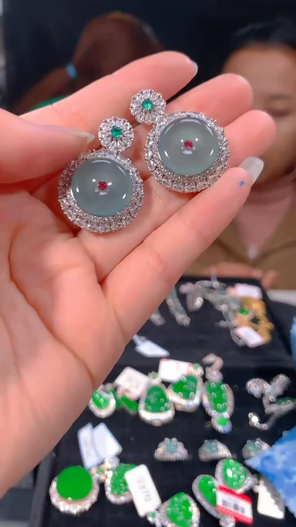 【闪购商品】定制翡翠未镶嵌59多样性发货（发其一）