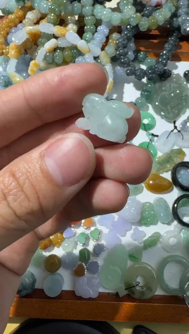 【闪购商品】翡翠颈饰未镶嵌【闪购商品】 天然翡翠