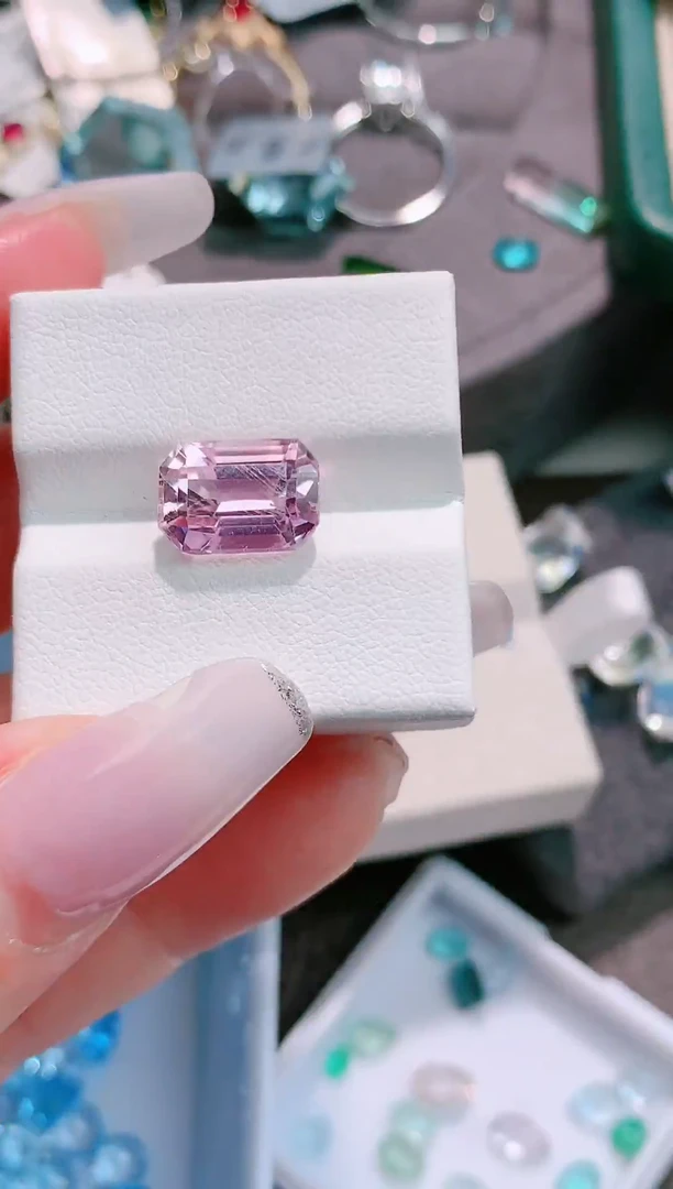 未镶嵌锂辉石裸石5.14ct微瑕