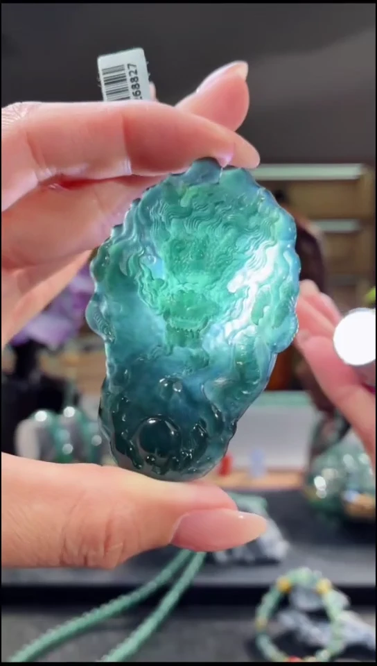 吊坠(不含链)未镶嵌翡翠龙牌