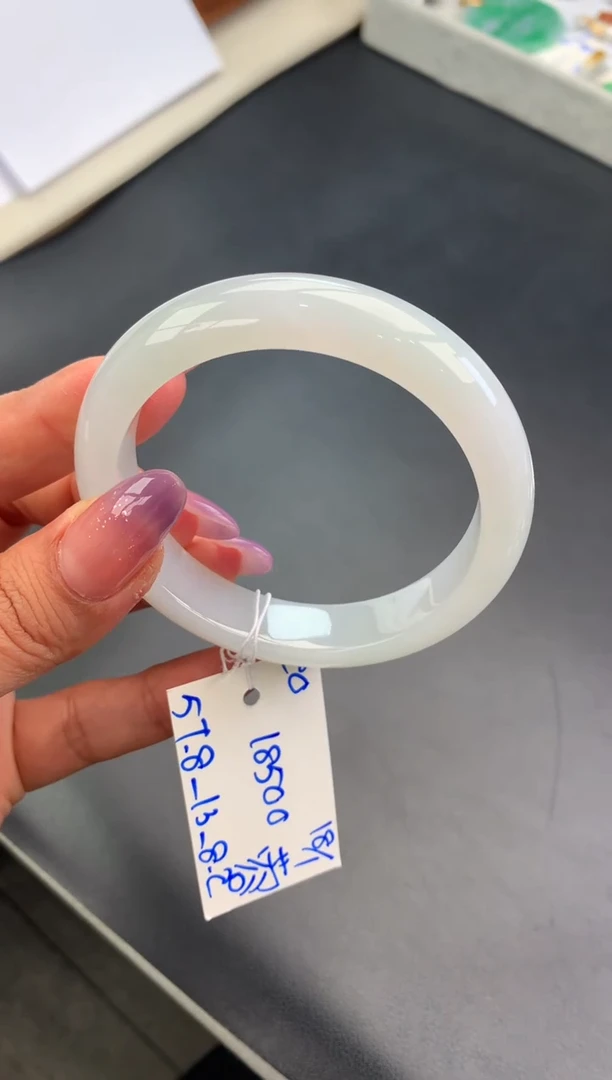 【闪购商品】翡翠手镯未镶嵌手镯