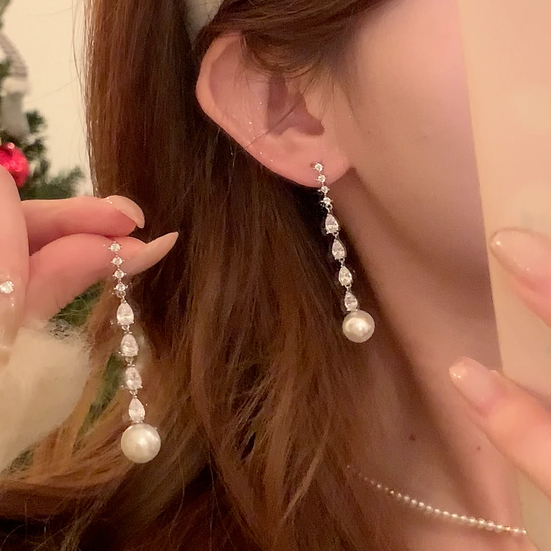 合金锆石耳饰 秋冬气质闪锆水滴珍珠流苏耳环女贵气感耳针耳饰