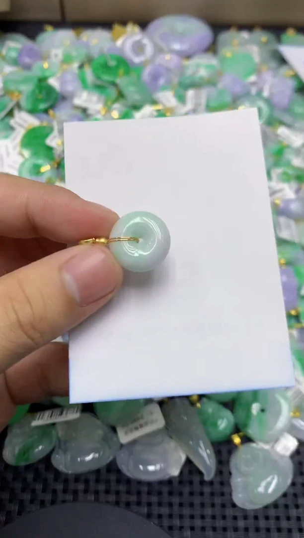 颈饰未镶嵌翡翠天然缅甸翡翠A货