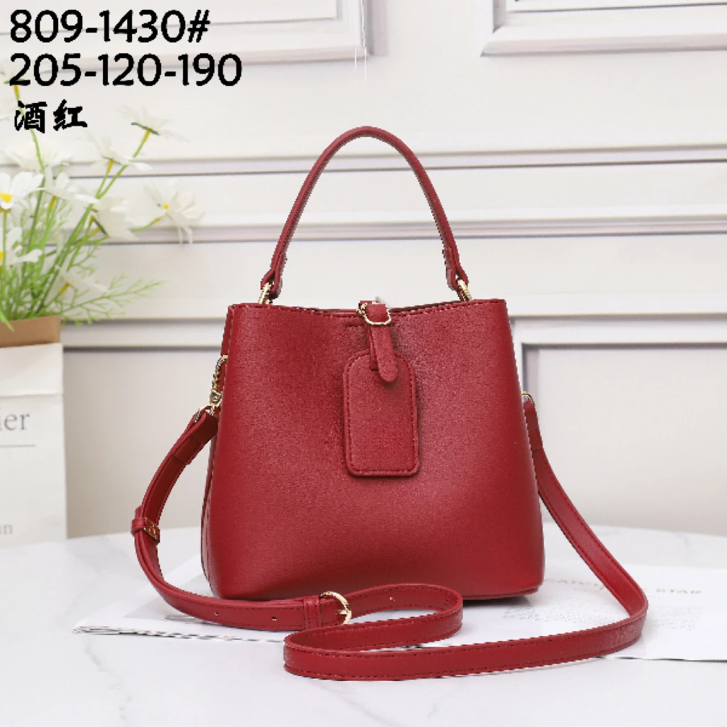 【芝麻集】GQ-1430-酒红RAIN.CUN休闲简约时尚腋下斜跨轻奢女包