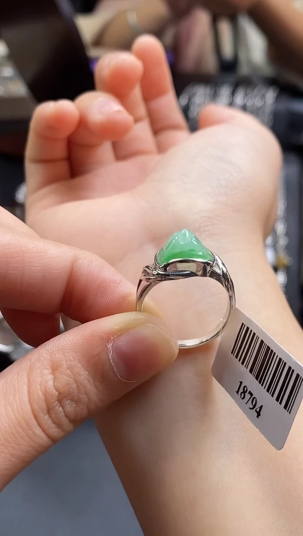 颈饰银S925镶嵌翡翠18794