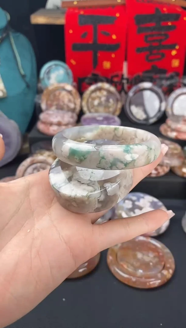 【闪购商品】石英质玉手镯（圆镯）未镶嵌56.7