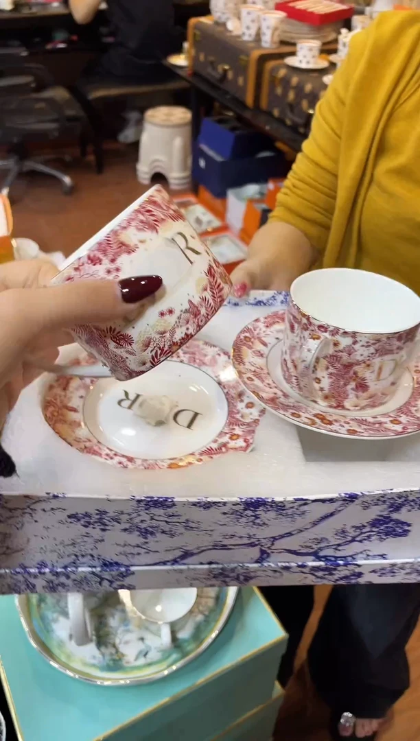 杯鸿辉家品牌瓷器，京东包邮！