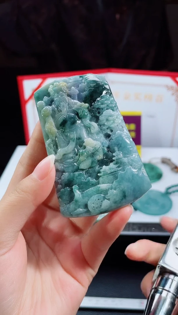 颈饰未镶嵌翡翠翡翠多样性发其一