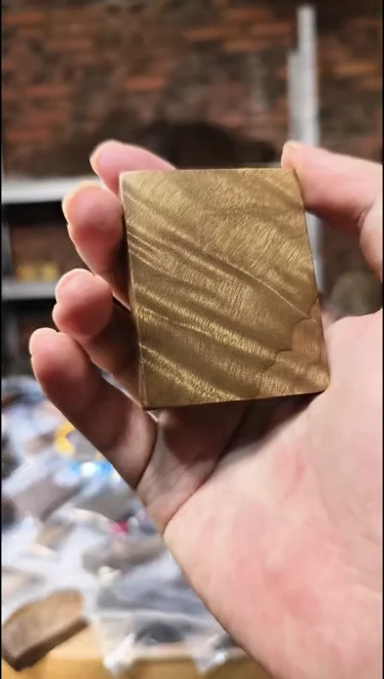 金丝楠无事牌手把件