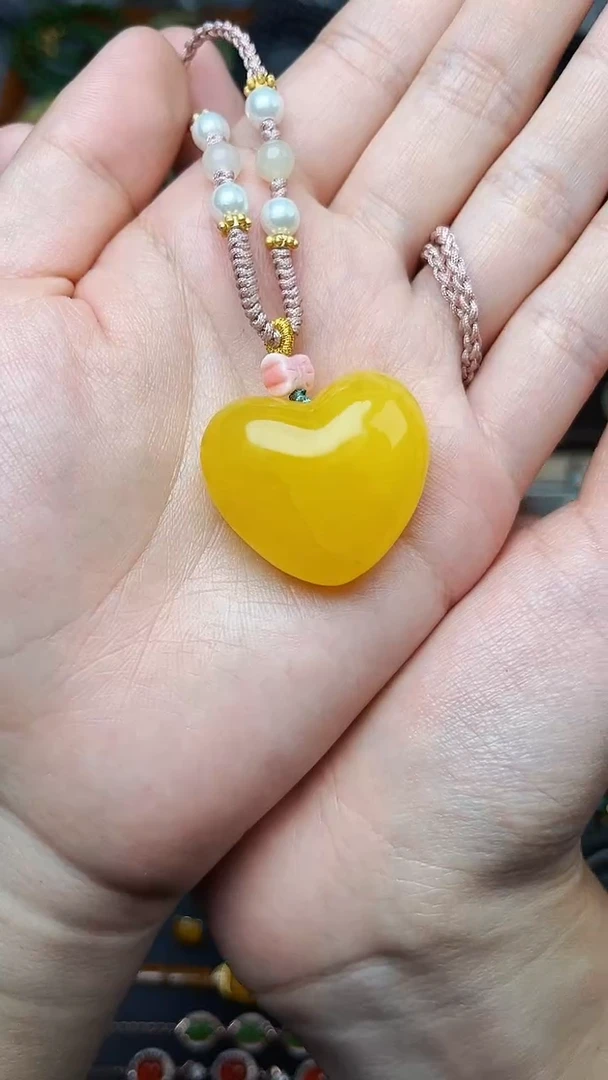 蜜蜡颈饰未镶嵌爱心 06