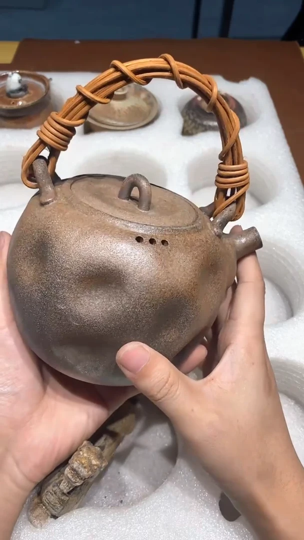 奢瓷/瑞寅柴烧茶器（壶）882