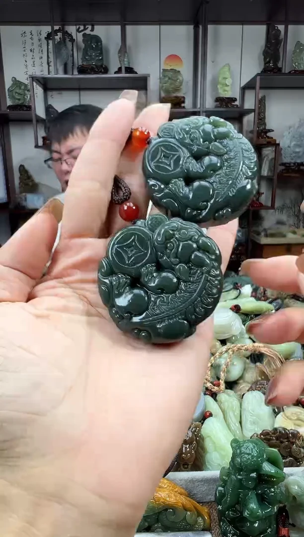 未镶嵌和田玉把件多样性发货  拍一发一