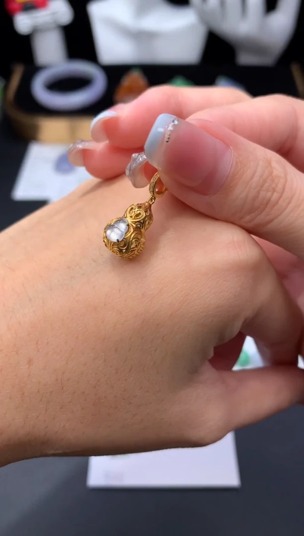 18K金镶嵌定制翡翠不退不换 无鉴赏期