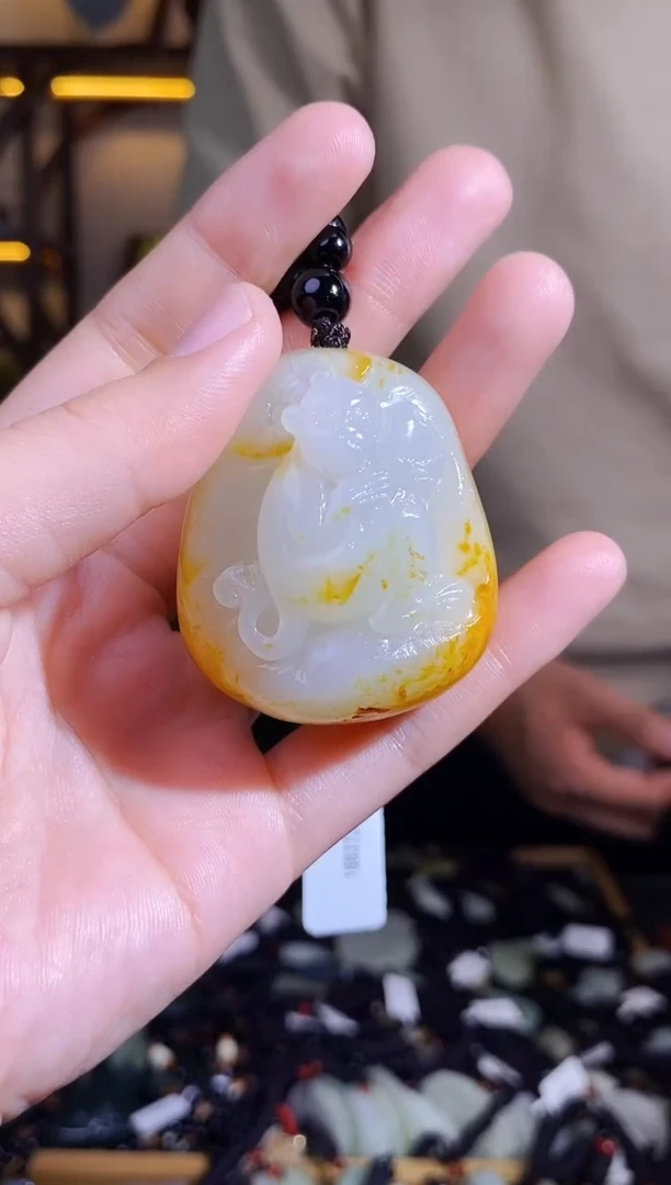 颈饰未镶嵌和田玉1