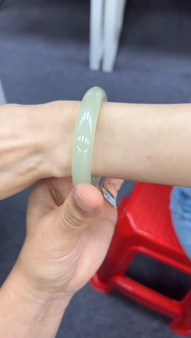 和田玉手镯未镶嵌57-58  785