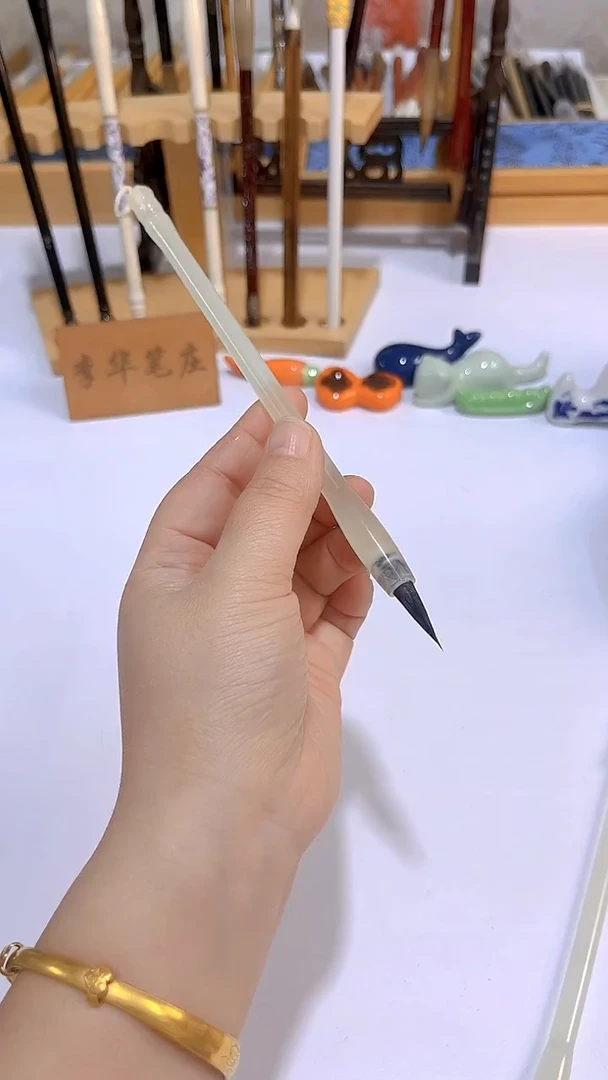 荧光紫毫 紫毫小楷毛笔1支作品款小楷瘦金勾线  出锋2.1 口径0.6