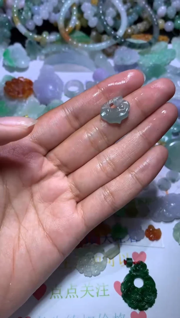 定制翡翠未镶嵌豪CXX307398