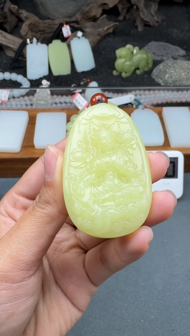 颈饰未镶嵌和田玉1